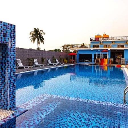 מנדרמוני The Pelican Beach Resort מראה חיצוני תמונה
