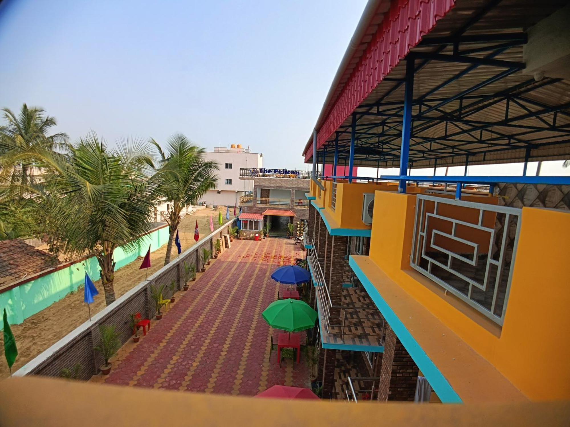 מנדרמוני The Pelican Beach Resort מראה חיצוני תמונה
