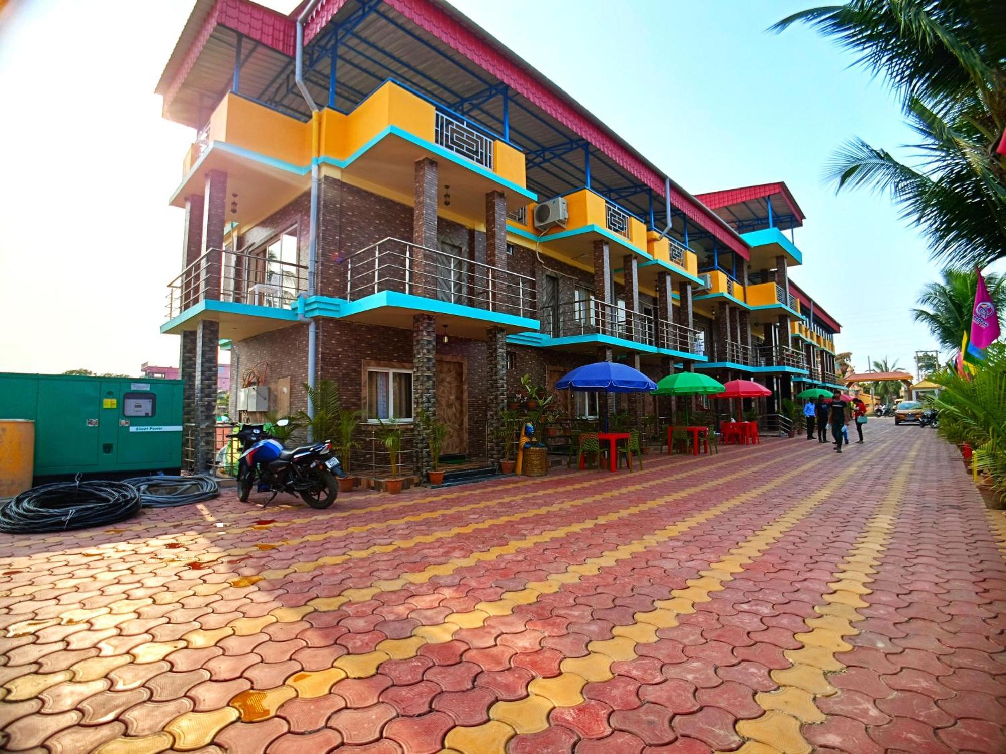 מנדרמוני The Pelican Beach Resort מראה חיצוני תמונה