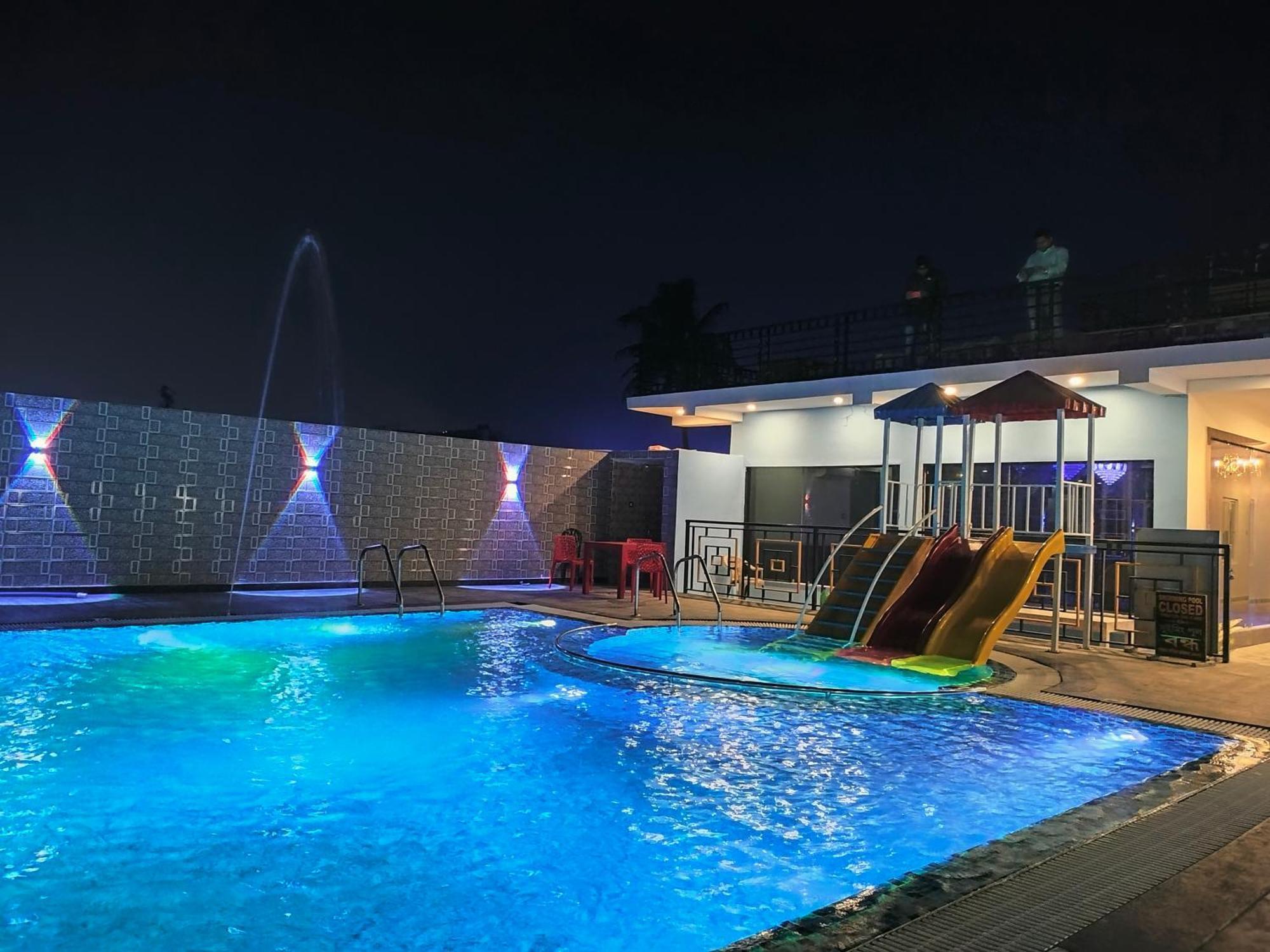 מנדרמוני The Pelican Beach Resort מראה חיצוני תמונה