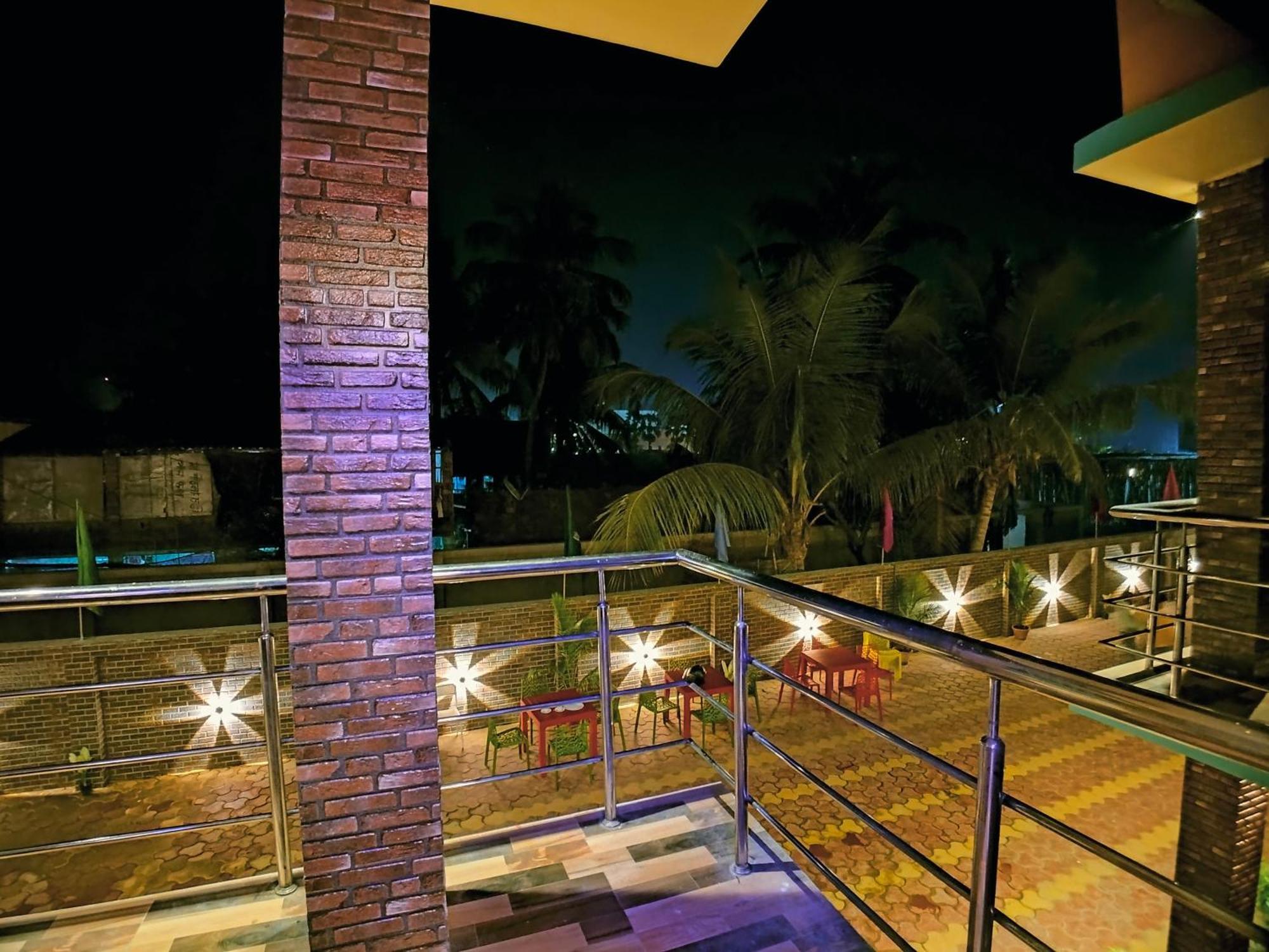 מנדרמוני The Pelican Beach Resort מראה חיצוני תמונה