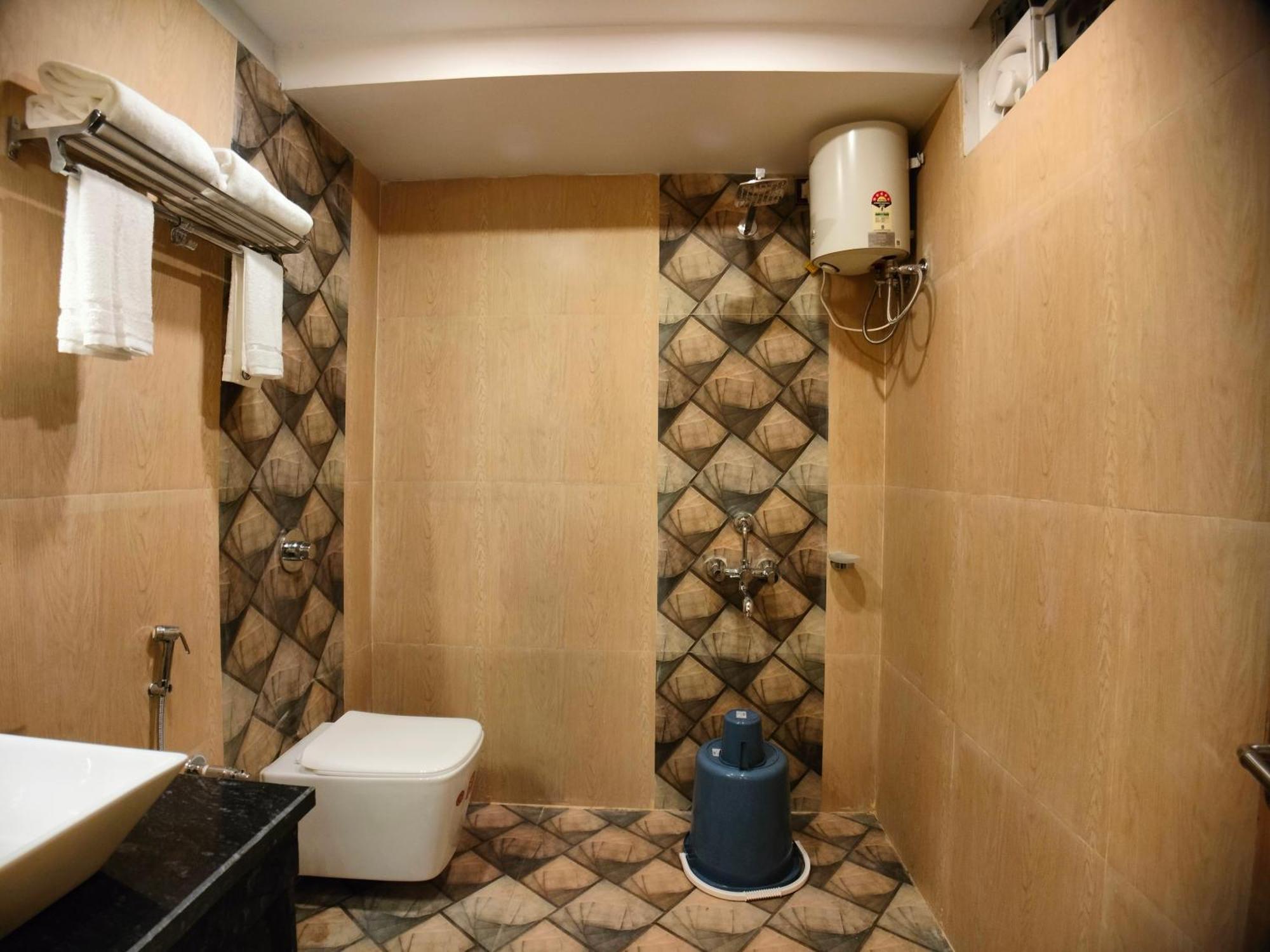 מנדרמוני The Pelican Beach Resort מראה חיצוני תמונה