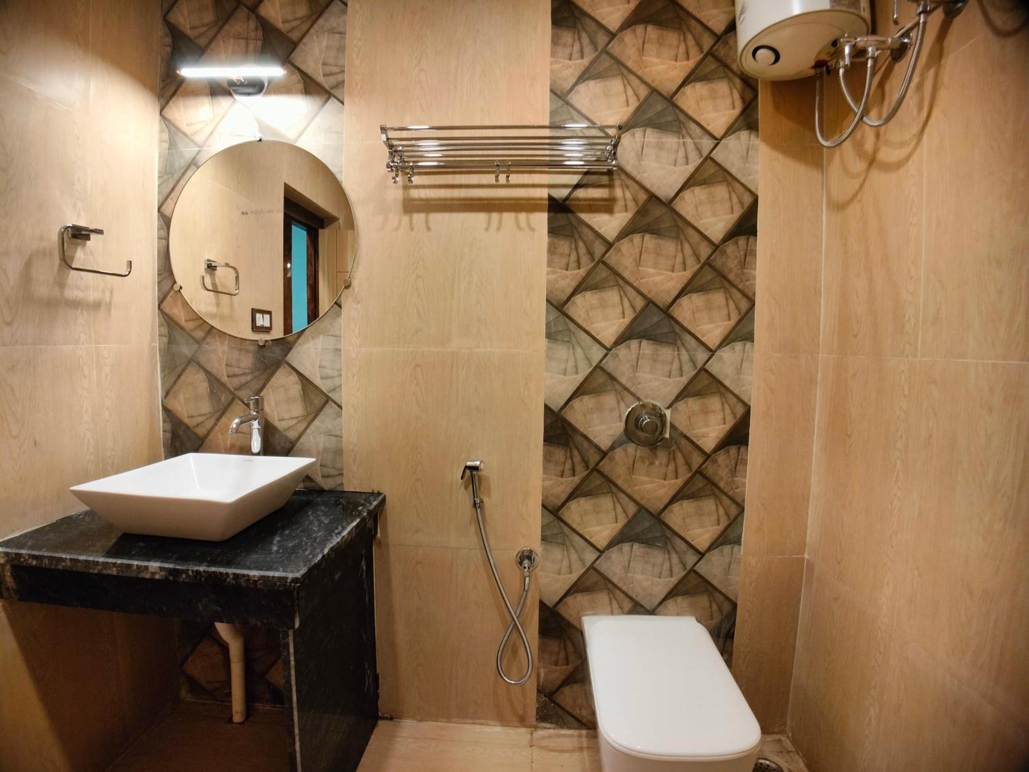 מנדרמוני The Pelican Beach Resort מראה חיצוני תמונה