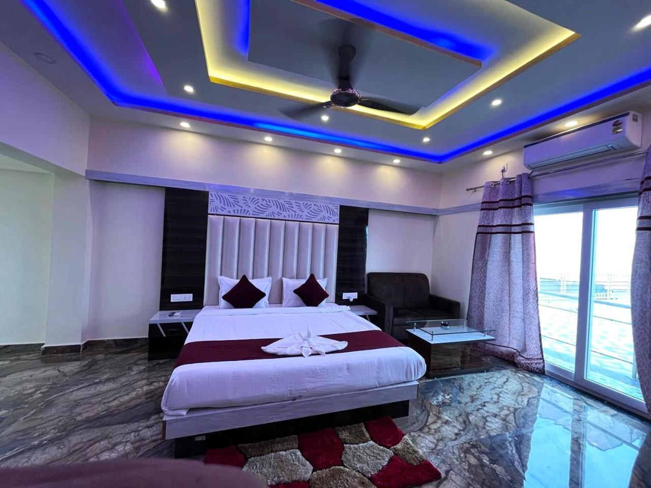 מנדרמוני The Pelican Beach Resort מראה חיצוני תמונה