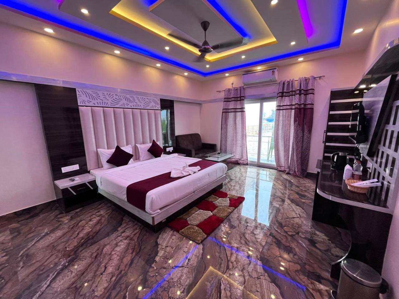 מנדרמוני The Pelican Beach Resort מראה חיצוני תמונה