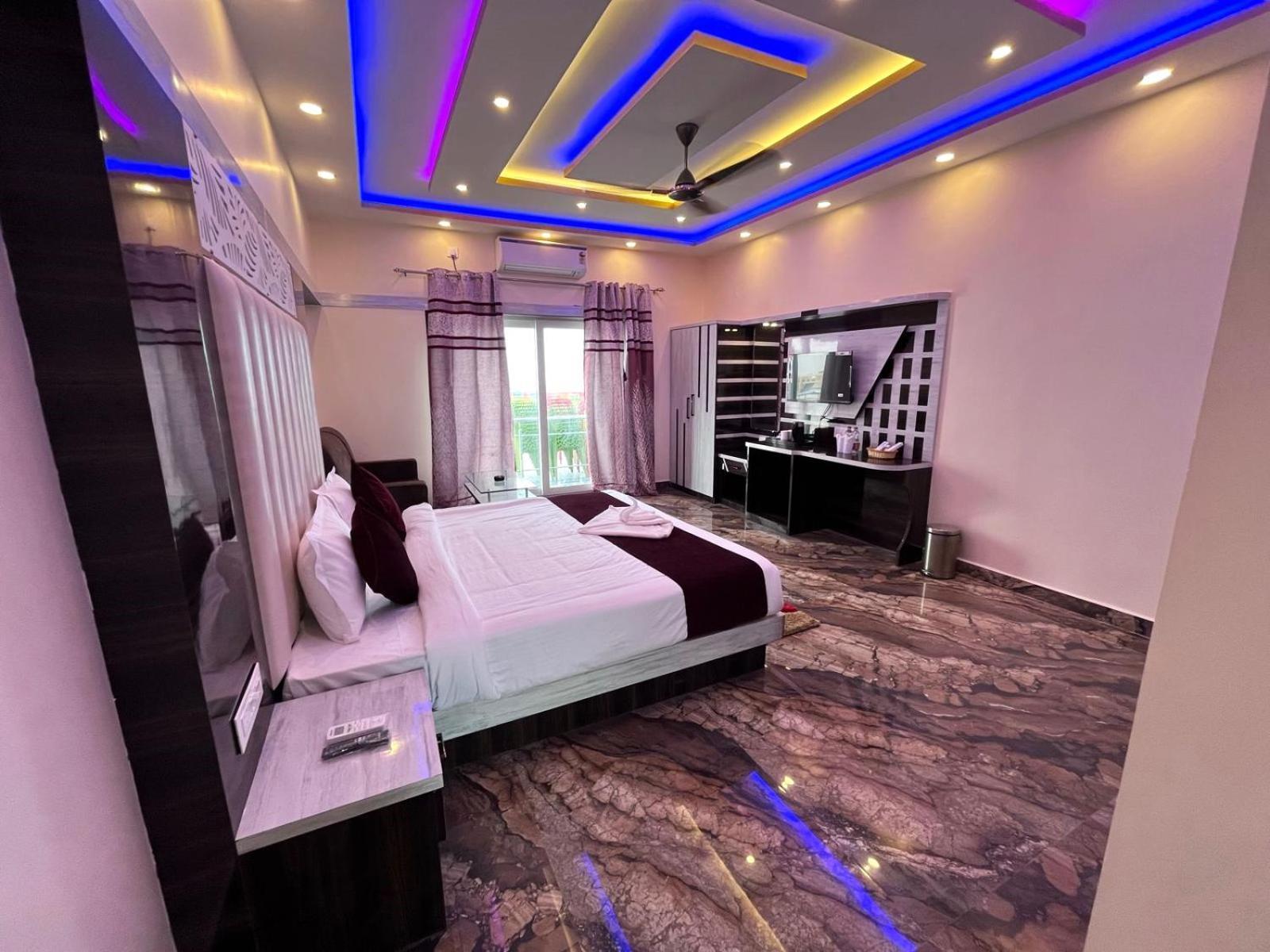 מנדרמוני The Pelican Beach Resort מראה חיצוני תמונה