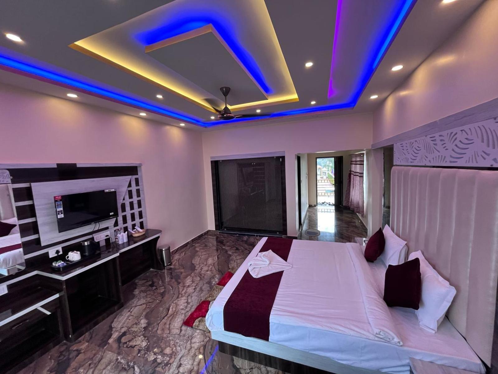מנדרמוני The Pelican Beach Resort מראה חיצוני תמונה